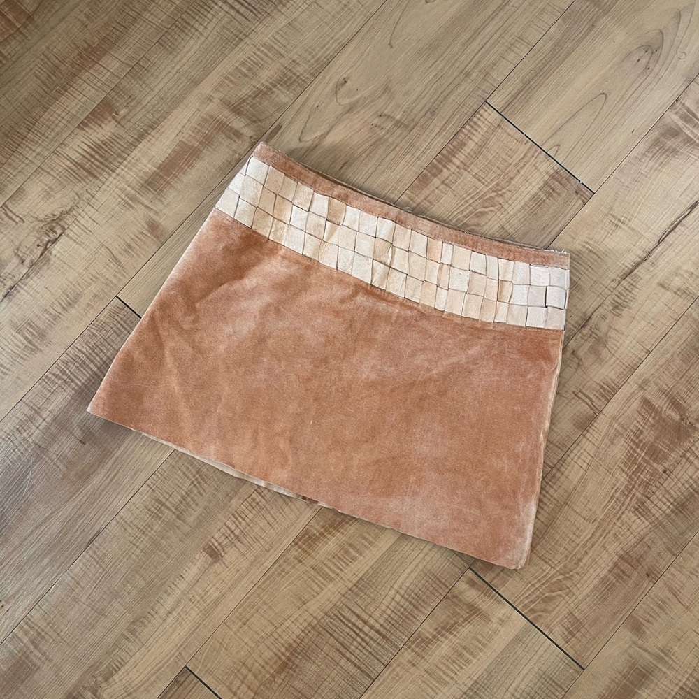 Brand New Vintage Y2K Low Rise Tan Suede Basket Weave Mini Skirt